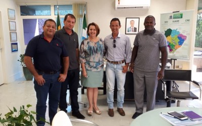 Vereadores de Inocência se reúnem com secretária de Educação, após intermédio de Eduardo Rocha