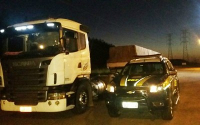 Scania com queixa de furto é recuperada pela PRF no Km 21 da BR-262