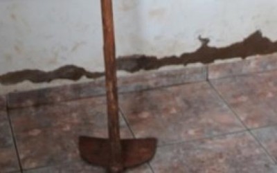 Enxada é usada em briga de irmãos no bairro Vila Nova