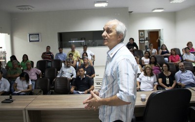 Vereadores recebem prestação de contas municipais dos primeiros oito meses de 2015