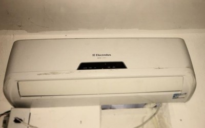 Testemunha flagra ladrão que levava peças de ar condicionado 