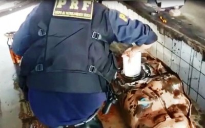 PRF apreende 20 kg de cocaína em tanque de combustível de camionete 