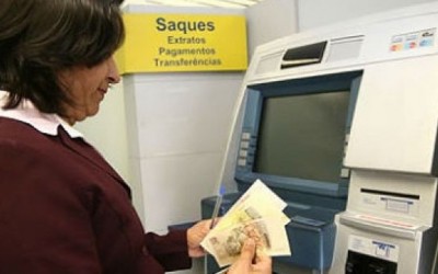 Salário de 75 mil servidores estaduais será pago na sexta, avisa Governo