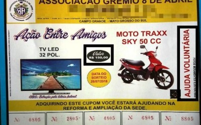 Homem se passa por policial para vender rifas de associação 