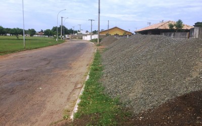 Obra de R$ 1.558.316,99 está abandonada na orla da Lagoa Maior em Três Lagoas 