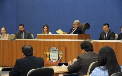 Vereadores propõe proibição de cerol e reservas de vaga para primeiro emprego 