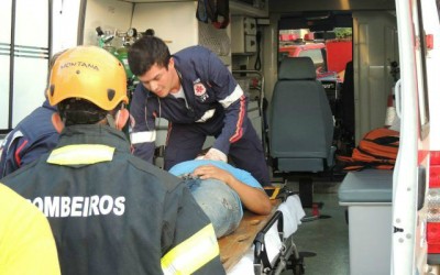 Acidente gravíssimo ocorrido no bairro Vila Nova deixa motorista inconsciente