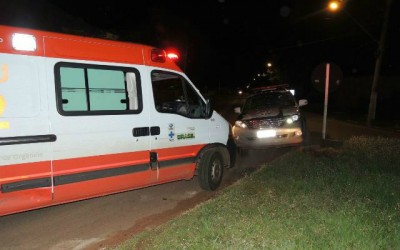 Condutor de motocicleta invade canteiro central e é socorrido inconsciente ao Hospital