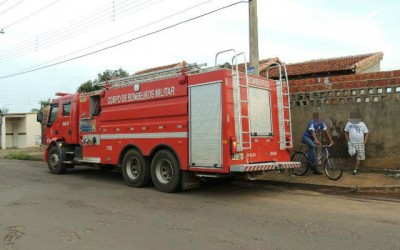 Morador esquece bolo no fogão e por pouco não causa incêndio 
