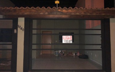 Aluga-se casa no bairro Santos Dumont II