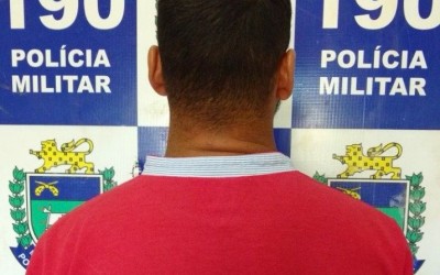 Servente de pedreiro é preso em abordagem de rotina 