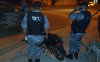 ROTAI prende serralheiro com moto furtada e “gato” de água e luz