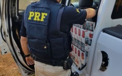 PRF apreende 30 mil maços de cigarros em caminhonete roubada