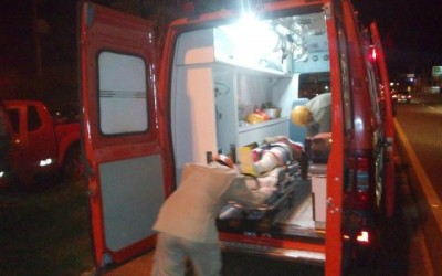 Bombeiros são acionados para atender vítima de acidente de trânsito