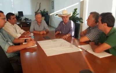 Prefeito de Três Lagoas busca apoio da Sanesul para que obras do shopping possam ser retomadas