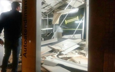 Agências bancárias de Selvíria são destruídas por bandidos 