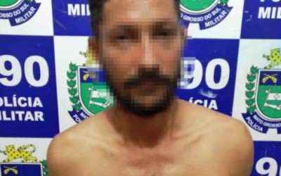 Homem é detido por violação de domicílio e ao sair da delegacia tenta praticar furto e acaba preso