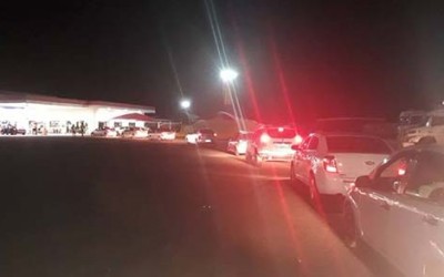 Fila gigante no último posto com combustível em Ilha Solteira