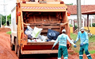 Dias de coleta de lixo residencial urbano são alterados e prefeitura suspende serviço para ranchos