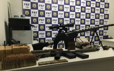 Armamentos de guerra são apreendidos pela PRF na BR-262 em Três Lagoas 