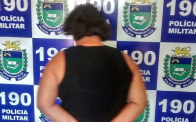 Paciente perde o controle em posto de saúde e precisa ser contida pela Polícia Militar