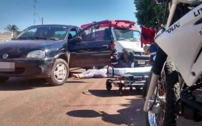 Mulher “fecha” motociclista e causa acidente no bairro JK  