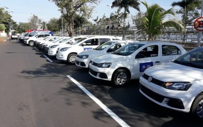 Carros são entregues no aniversário da cidade e investimentos realizados são divulgados