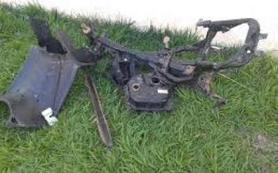 Polícia encontra peças de moto em terreno baldio no bairro Jardim das Américas 