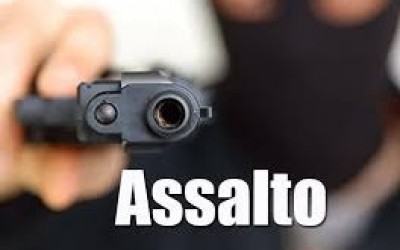 Polícia registra assalto em supermercado na manhã deste domingo