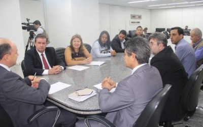 Eduardo Rocha organiza reunião sobre risco da não permanência da macrorregião da saúde de Três Lagoas