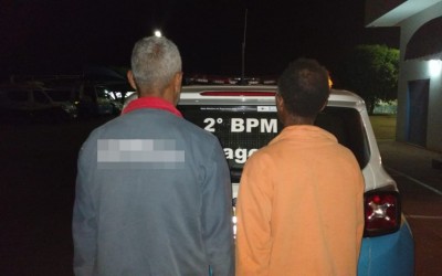 Dupla é presa com arma de fogo irregular e munições