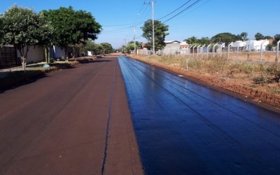 Jardim Dourados começa a receber pavimentação asfáltica