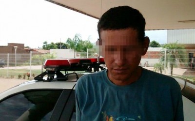 Homem é detido após agredir o amigo com uma pá de construção 