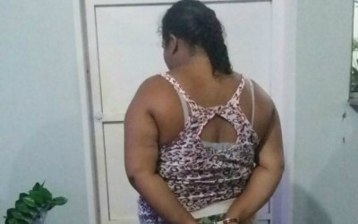 Mulher que agrediu a mãe e o filho de 2 anos é presa pela PM