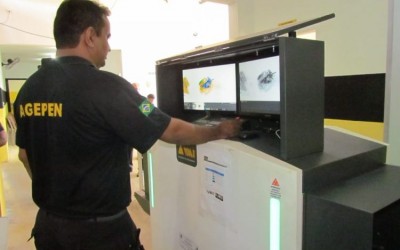 Nova portaria de penitenciária ganha visores blindados e aparelho de raio-x