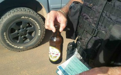 ROTAI flagra motorista bebendo cerveja dentro de carro no Alto da Boa Vista 