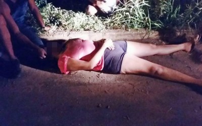 Jovem acha que esta sendo seguida, se assusta e sofre acidente na Avenida Ponta Porã