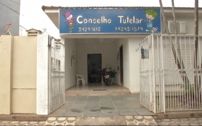 Família de criança abandonada é identificada