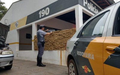 Dupla sai de Três Lagoas com 693 tabletes de maconha e é presa em Andradina