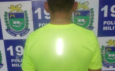 Força Tática prende homem por tráfico de drogas e por estar foragido da justiça