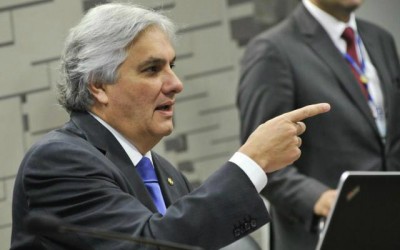 STF autoriza Delcídio Amaral a sair da prisão, diz advogado do senador  