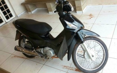 Moto furtada em setembro é abandonada no Cinturão Verde