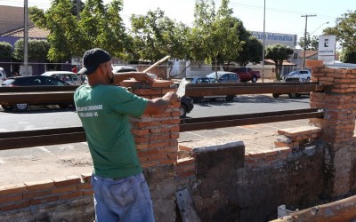 Muro da Estação Ferroviária da N.O.B. é reformado pela Prefeitura