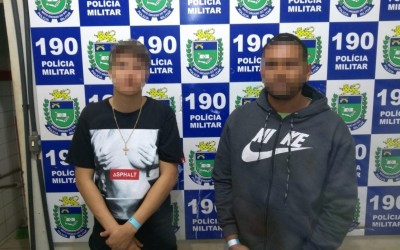 Dupla é abordada pela PM realizando cavalo de pau na Avenida Antonio Trajano