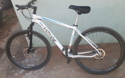 Jovem é flagrado com bicicleta furtada no bairro Vila Piloto