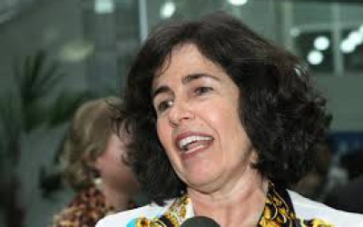 Por compra de 4 mil marmitex para 10 pessoas, políticos têm bens bloqueados