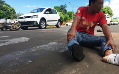Motorista invade preferencial e causa acidente na área central 