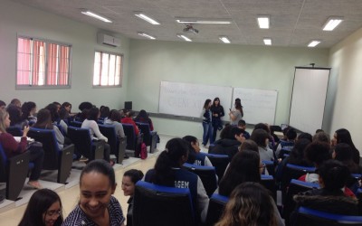 Alunos do curso de Enfermagem da UFMS reclamam da falta de professores