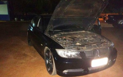 Com suspeita de clonagem, Rádio Patrulha apreende carro de luxo