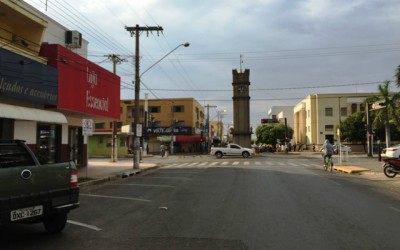 Ruas da área central ficam “desertas” após implantação da “Zona Azul”